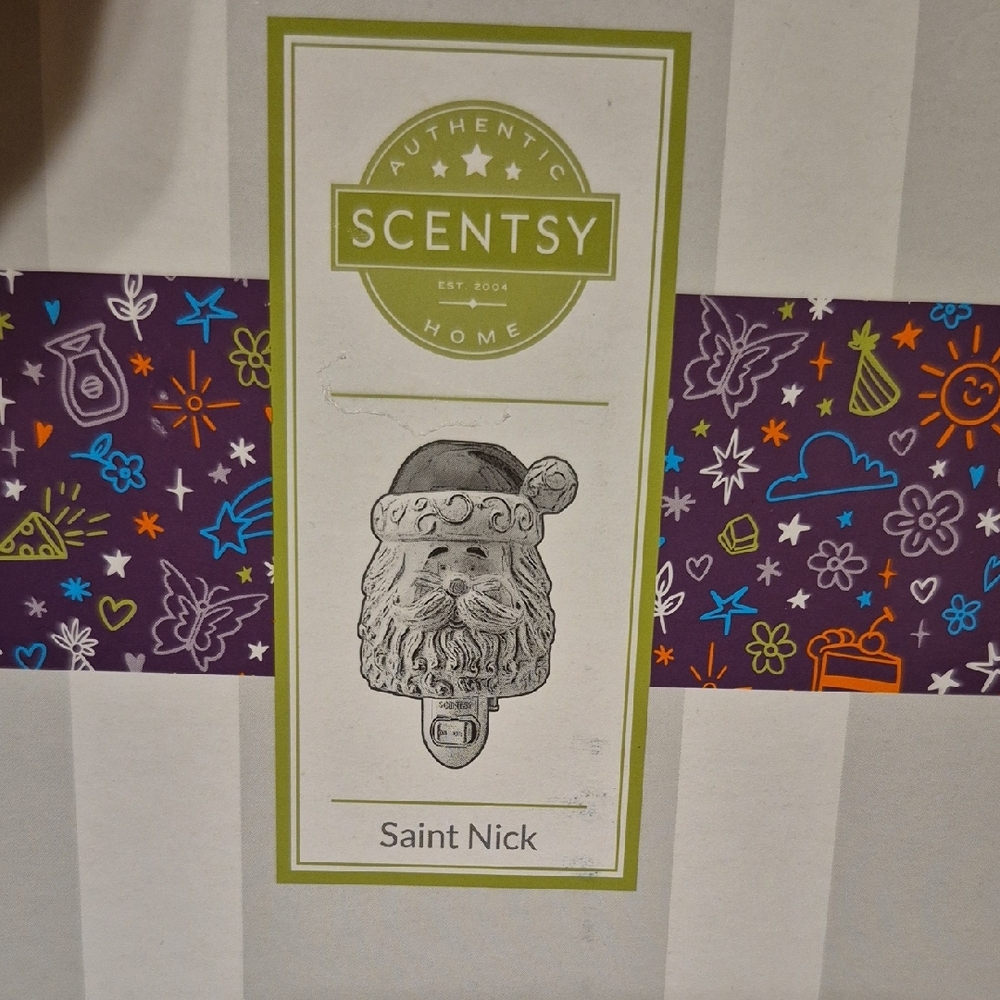 Scentsy Saint Nick Warmer Christmas Wall Plug In Wax Melter